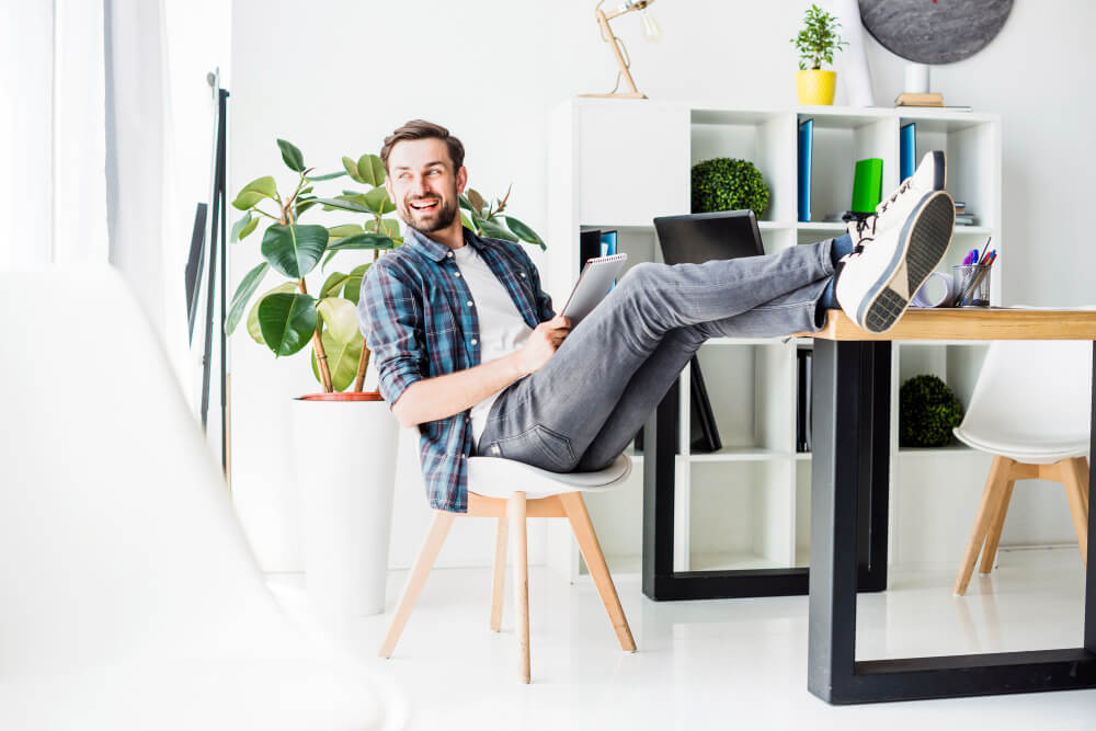 12 Exceptional Gifts for Man Caves: Enhancing His Sanctuary