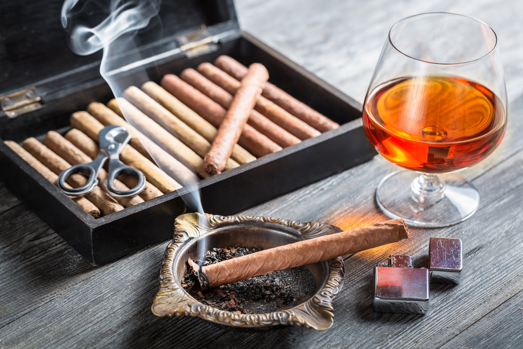 How to Choose a Cigar Humidor