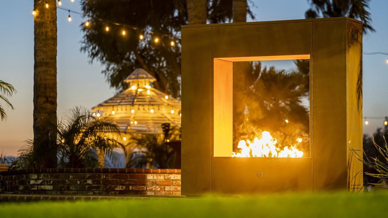 Luxury Outdoor Fireplaces